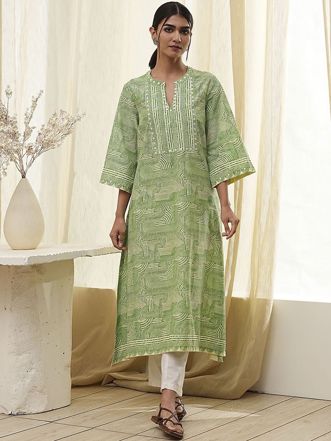 

Biba Geometric Printed Mnadarian Collar Pure Cotton A-Line Kurta, Green