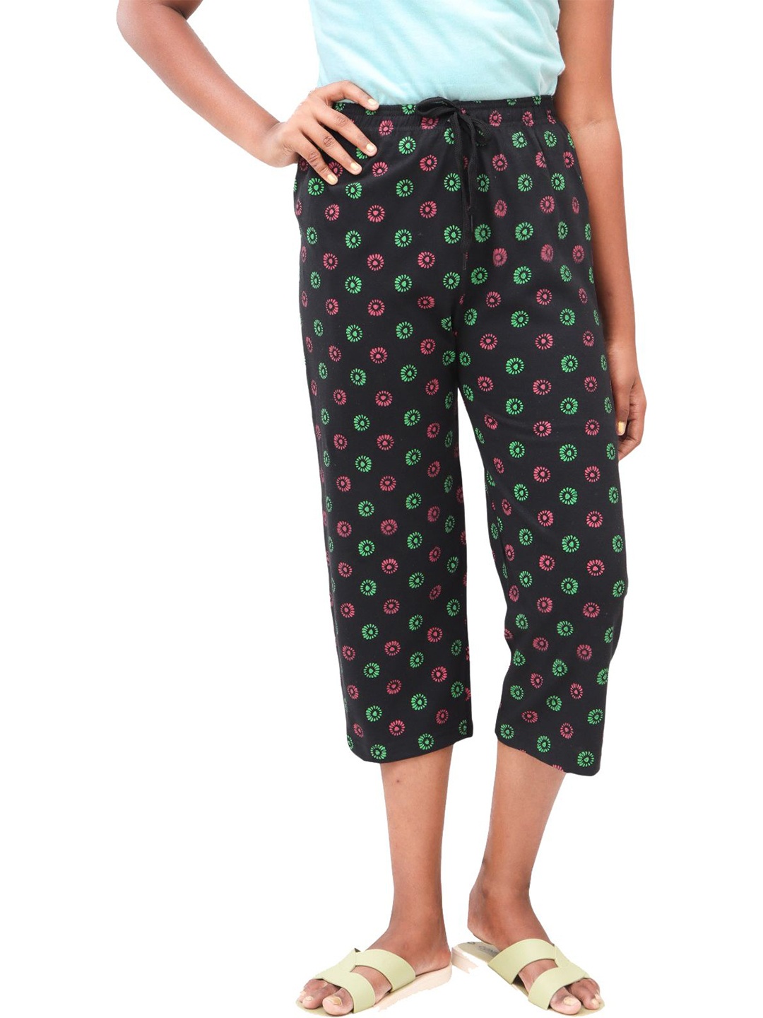 

AFRA GARMENTS Women Pack of 3 Printed Cotton Capris, Black