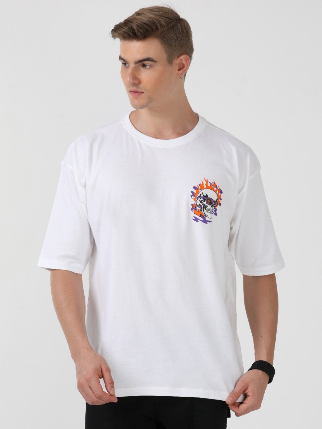 

QUCO Men Bio Finish Graphic Printed Round Neck Cotton Oversized T-shirt, White