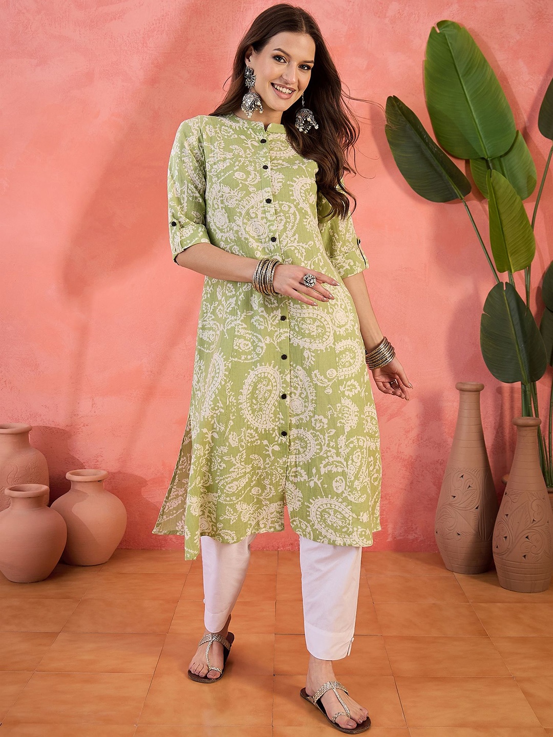 

Sangria Floral Printed Mandarin Collar Pure Cotton Straight Kurta, Green