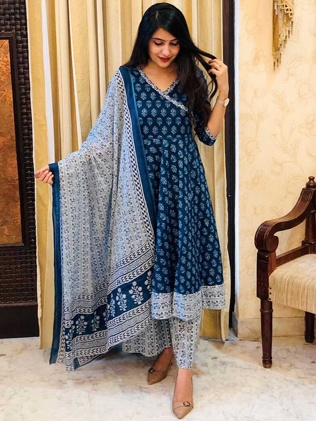 

Moda Rapido Women Ethnic Motifs Printed Regular Kurta with Trousers & With Dupatta, Blue
