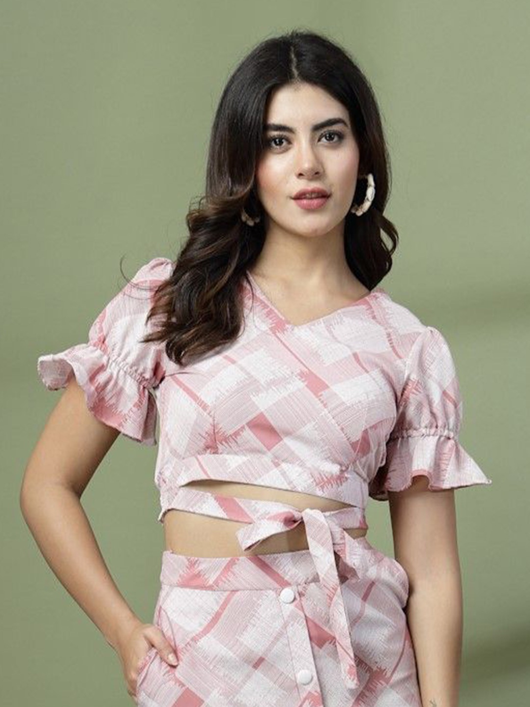 

DressBerry Women Floral Printed Flutter Sleeve Crepe Wrap Crop Top, Pink