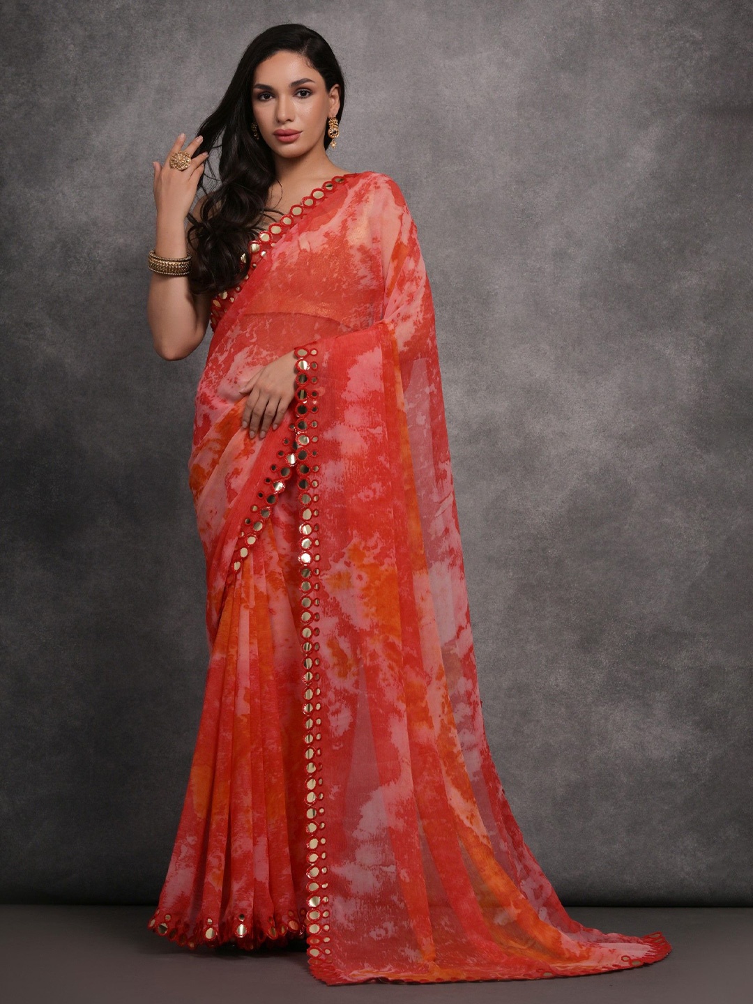 

DIVASTRI Tie and Dye Mirror Work Poly Georgette Saree, Red