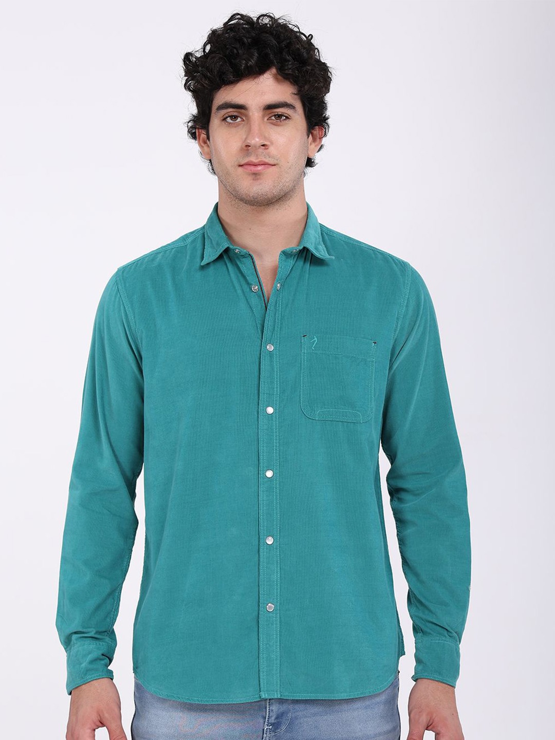 

Indian Terrain Men Classic Slim Fit Opaque Casual Shirt, Green