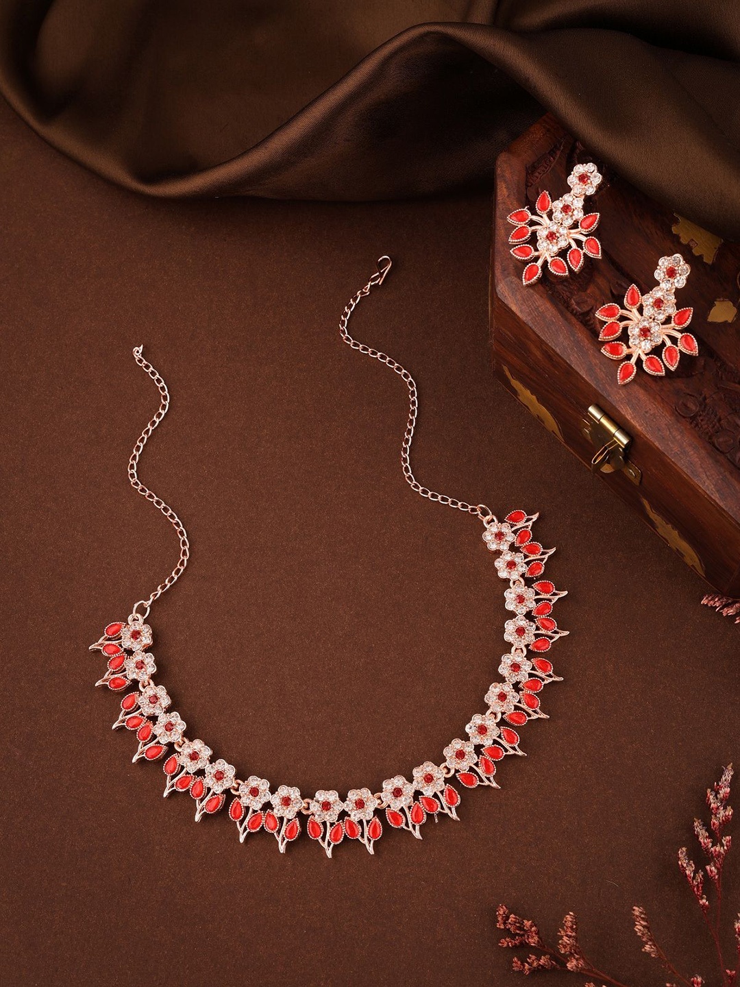 

Anouk Gold-Plated Artificial Stone Studded Necklace With Earrings