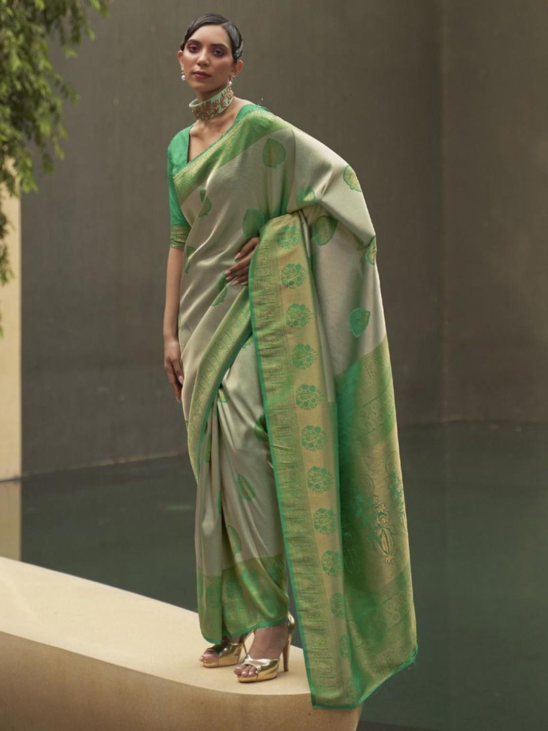 

Anouk Women Woven Design Zari Saree, Green