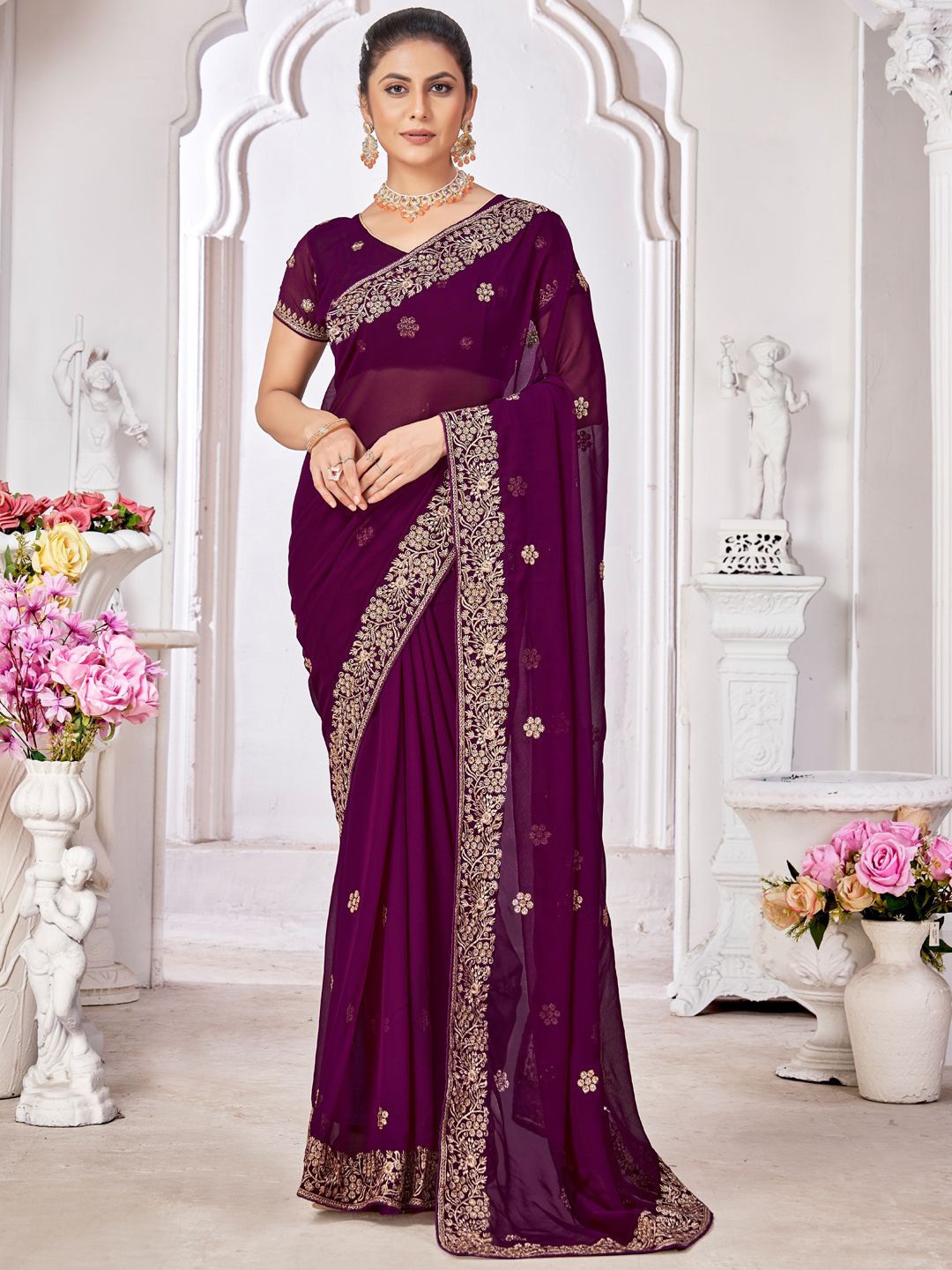 

DIVASTRI Floral Embroidered Saree, Purple