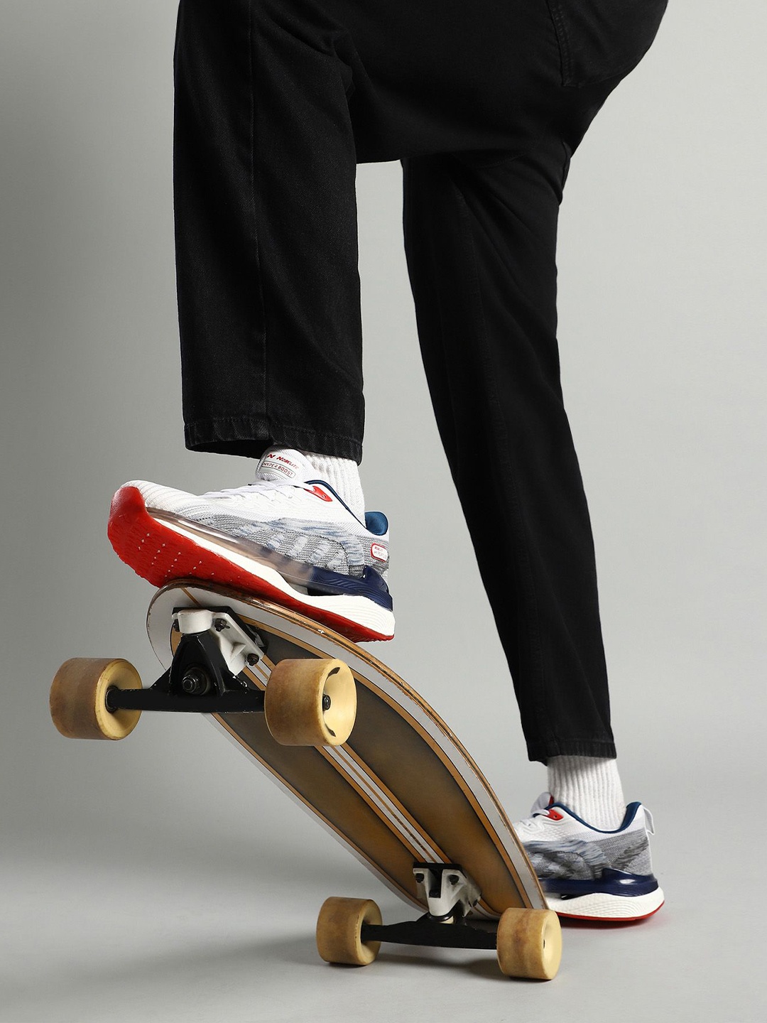 

NOBELITE Men Running Non-Marking Shoes, White
