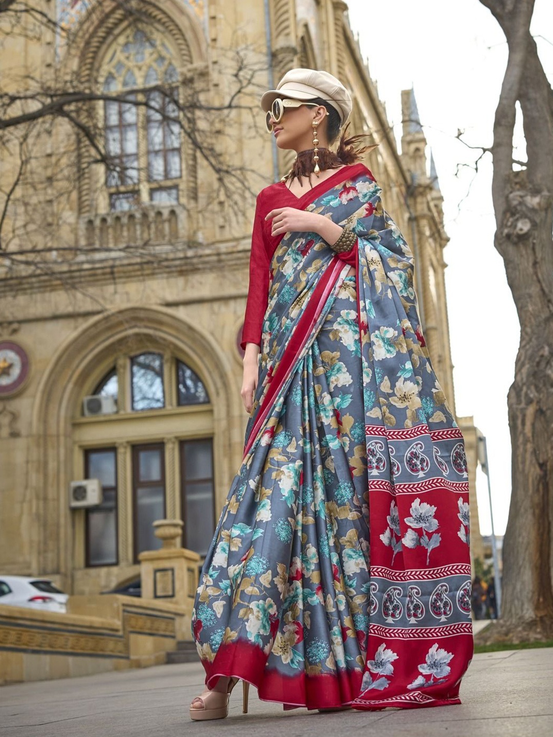 

Anouk Floral Printed Pure Crepe Saree, Grey