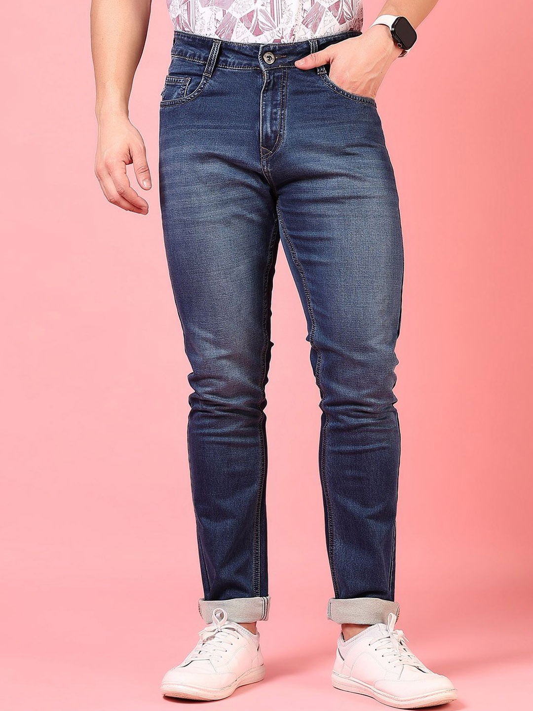 

V-Mart Men Light Fade Jeans, Blue