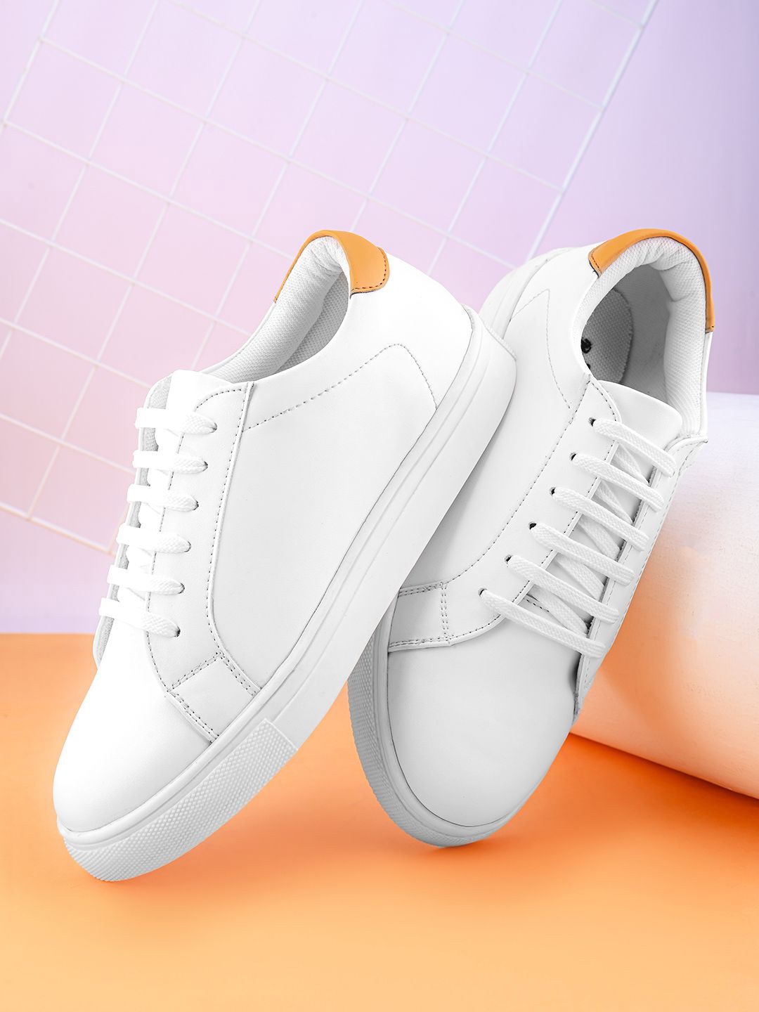 

The Roadster Lifestyle Co Women Casual Lace Up Sneakers, White