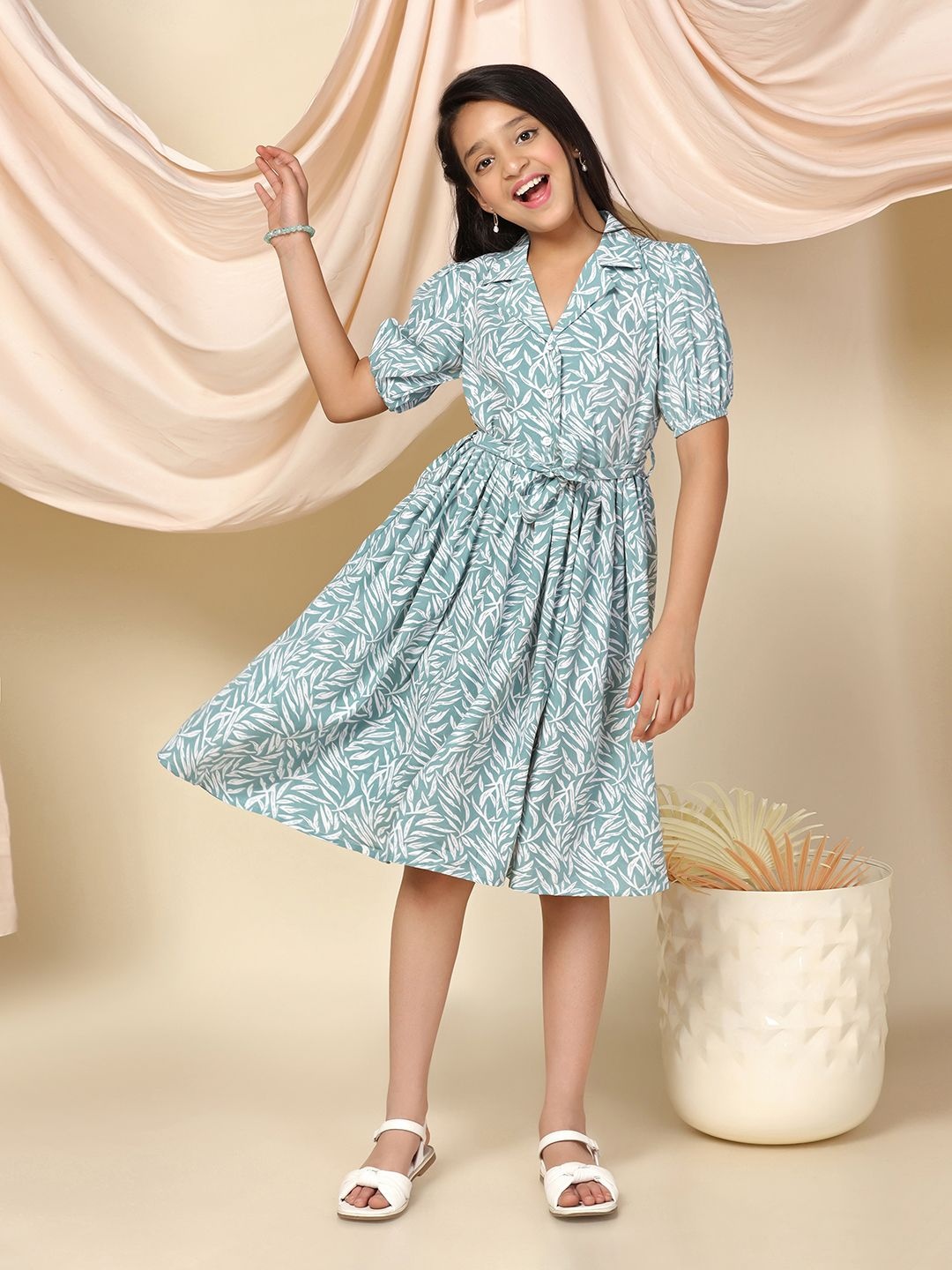 

YK Ethnic Motifs Print Lapel Collar Puff Sleeve Tie-Up Belted Fit & Flare Dress, Blue
