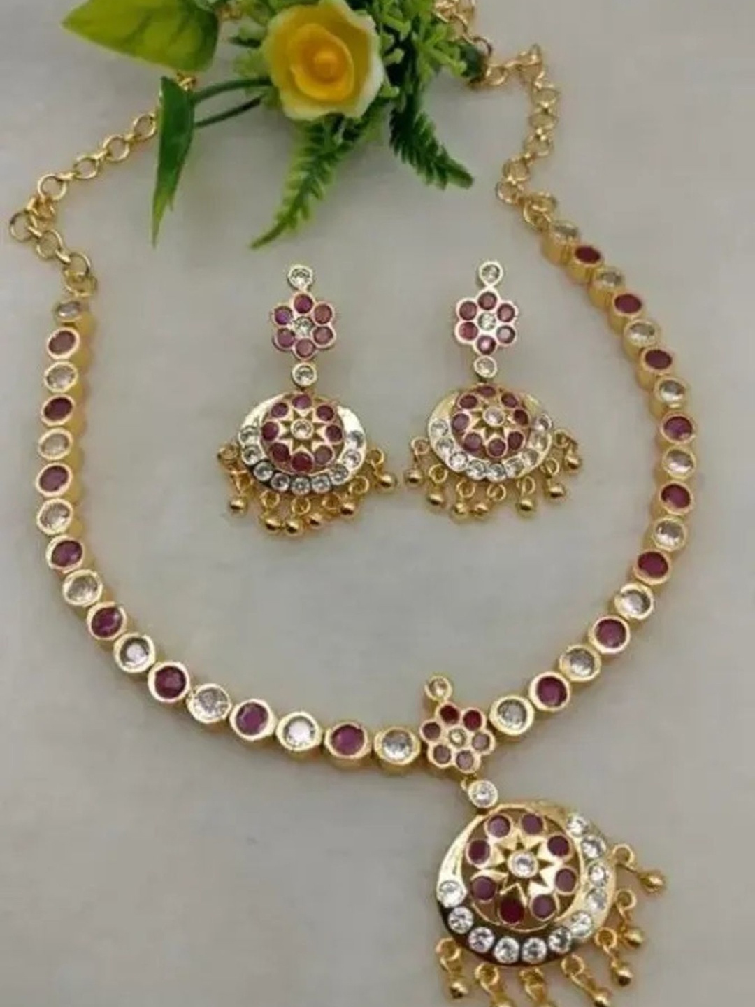 

ROFARWORD Gold Plated Artificial Stone Studded & Beaded Jewellery Set