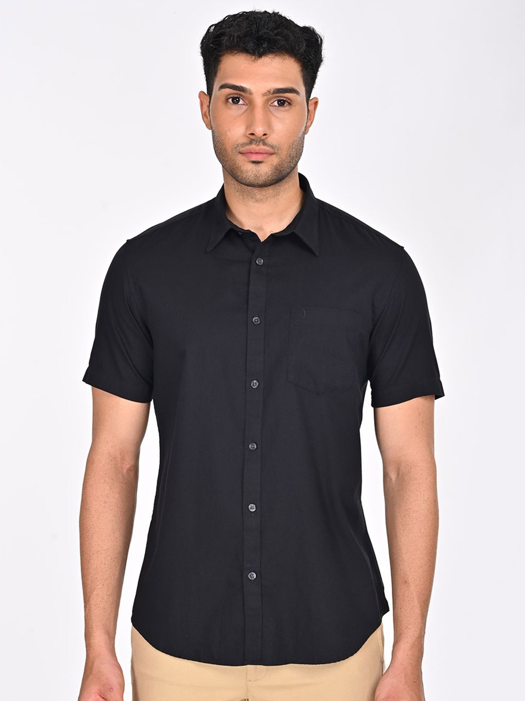 

Indian Terrain Men Classic Slim Fit Opaque Casual Shirt, Black