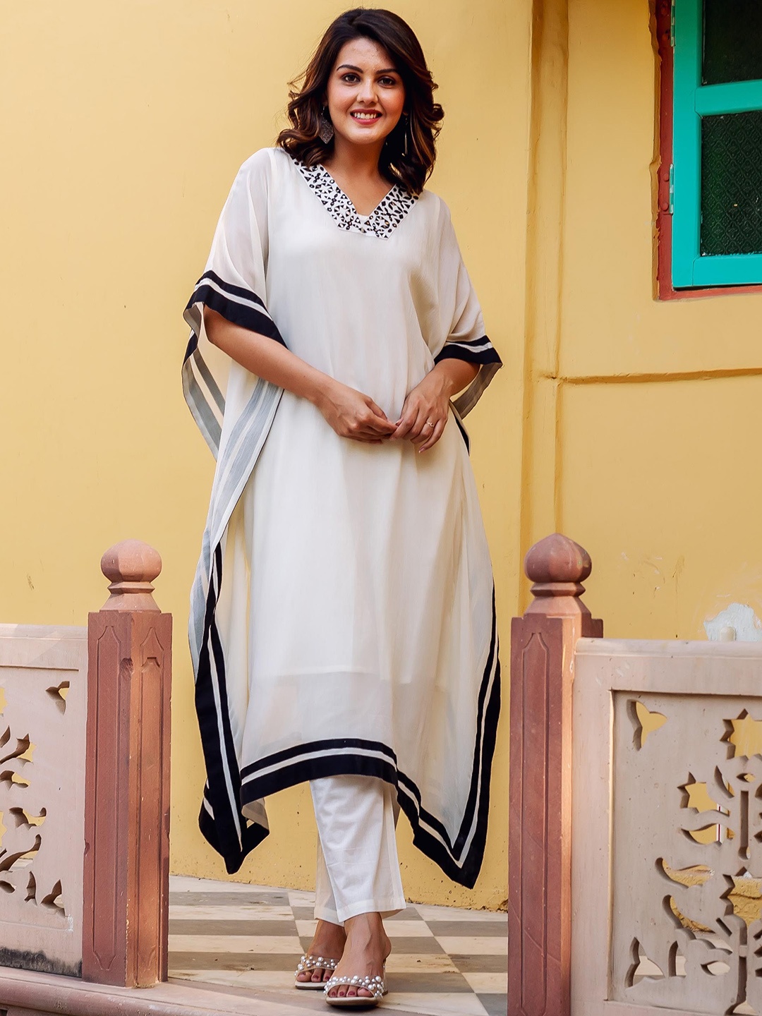 

MISSPRINT Mirror Work Georgette Kaftan Kurta With Trouser, White