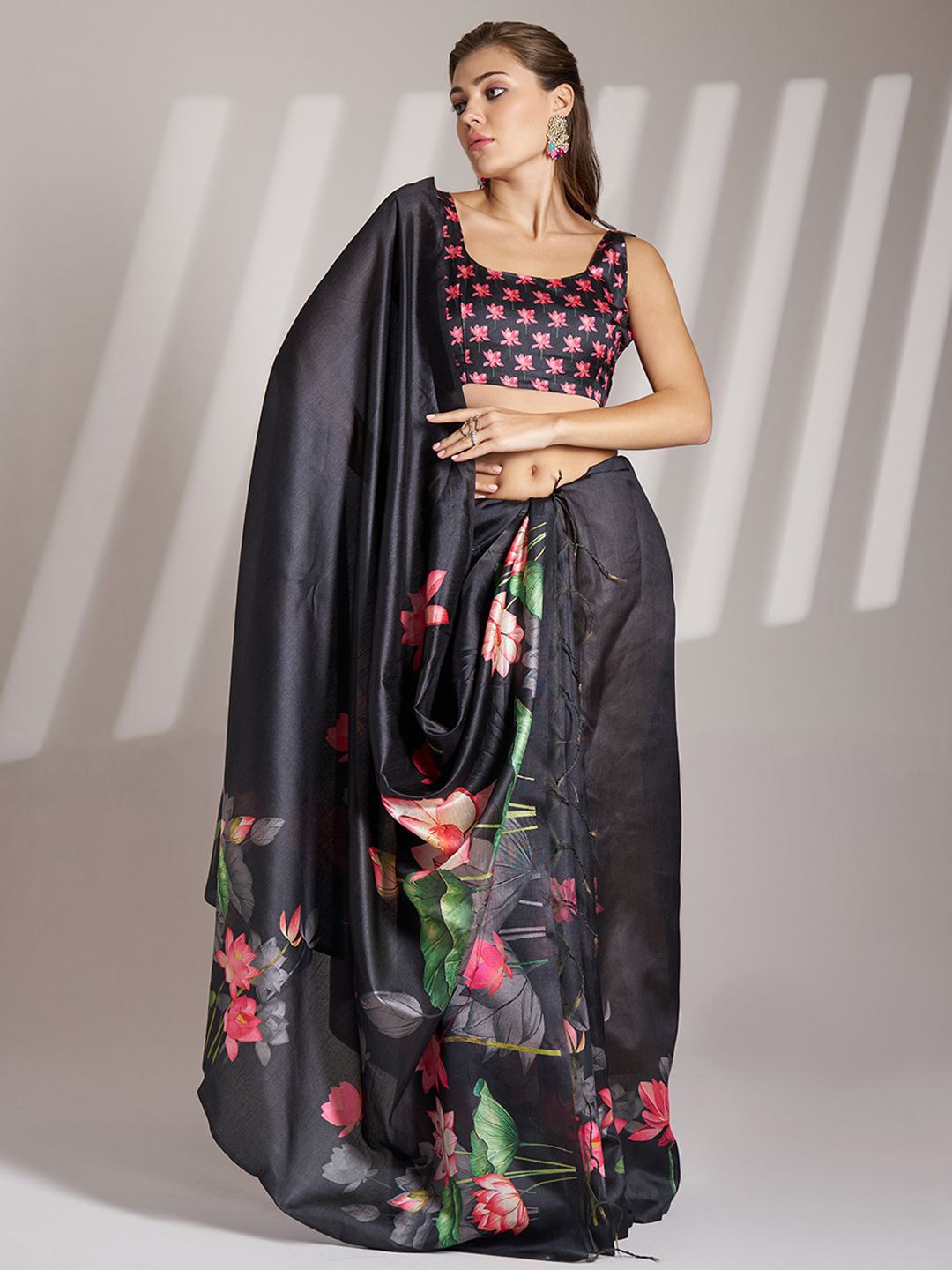 

Mitera Floral Printed Designer Saree, Black