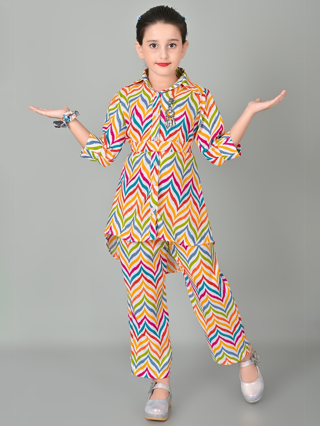 

BAAQI Girls Printed Shirt With Trousers, Yellow
