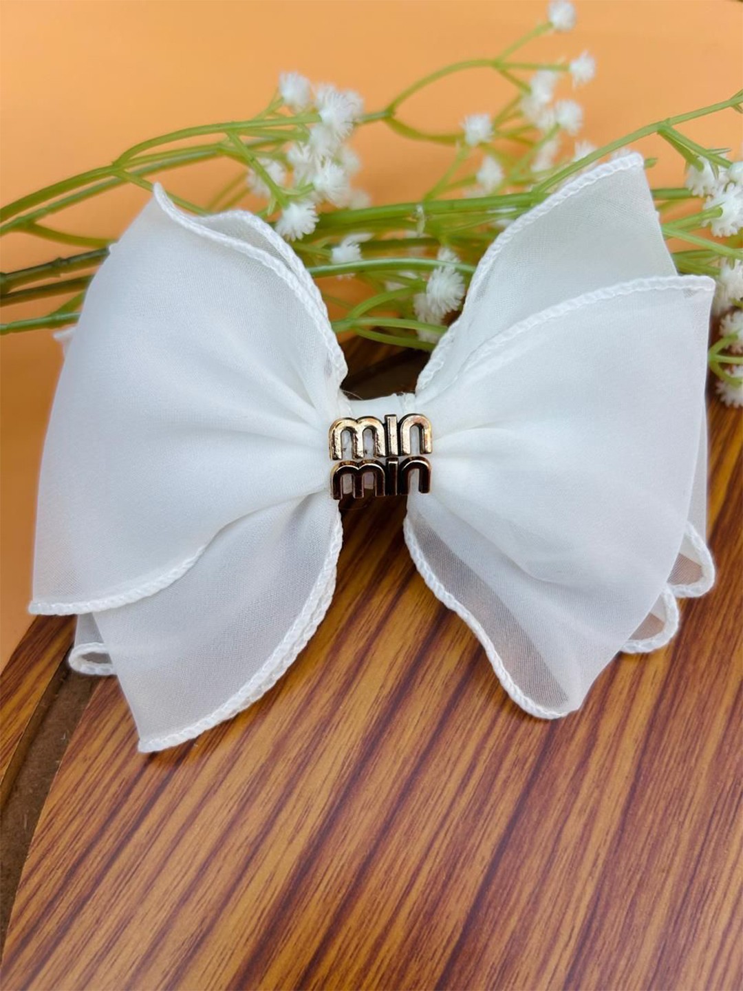 

Radhya Accessories Women Alligator Hair Clip, White