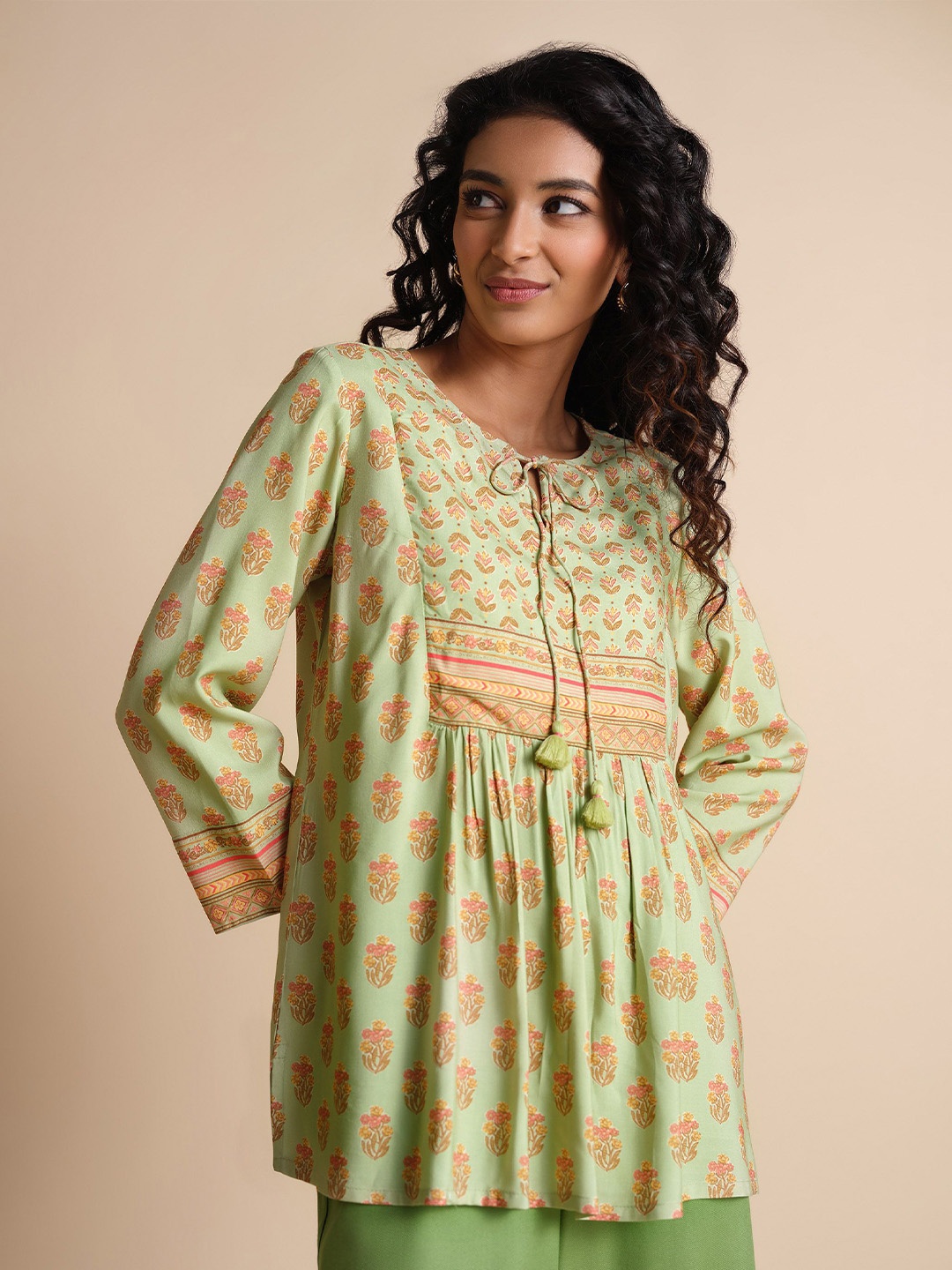 

Global Desi Women Printed Tunics, Green