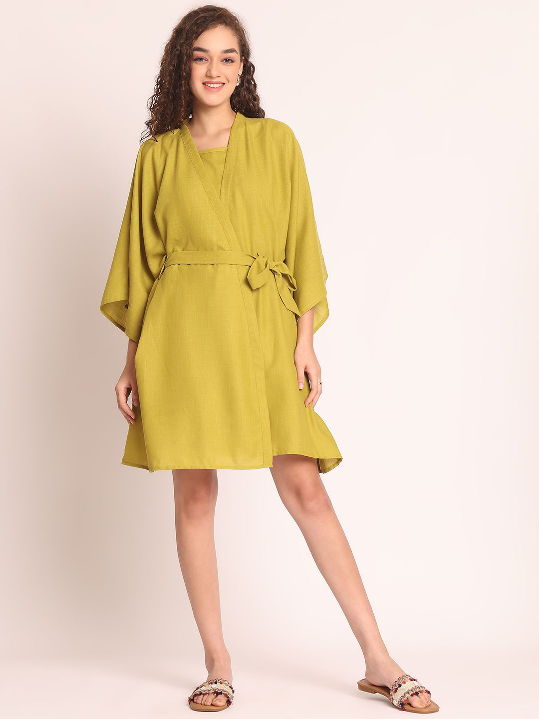 

EROTISSCH Yellow V-Neck Linen Top & Shorts With Robe, Green