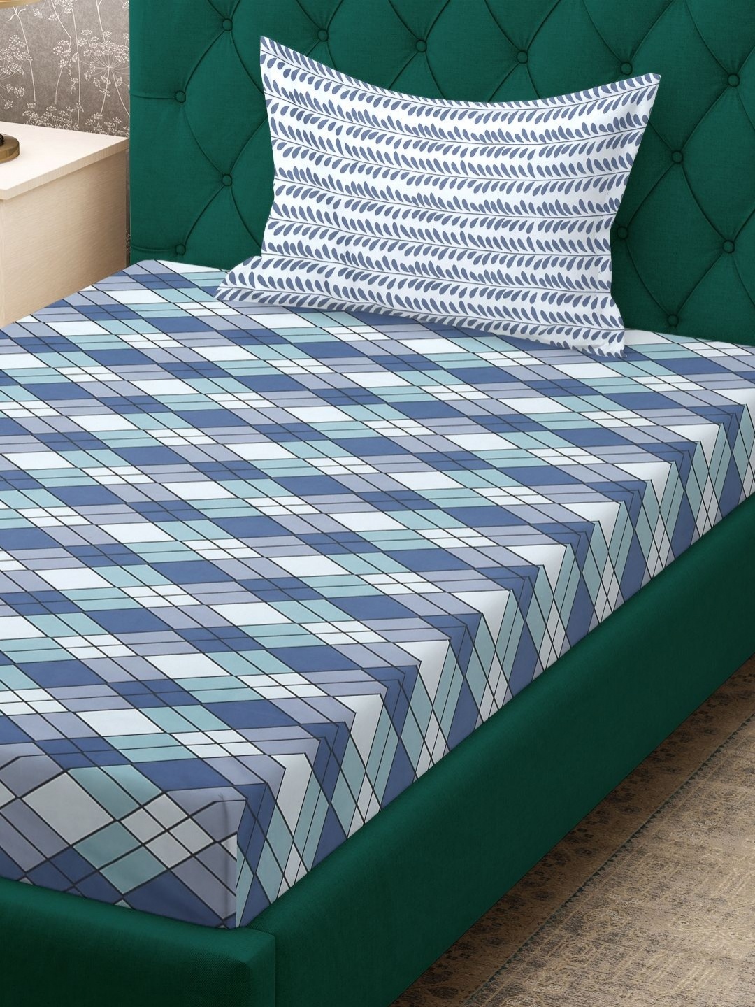 

KLOTTHE Blue & White Checked 300 TC Fitted Single Bedsheet Set 2.25 m x 1.50 m