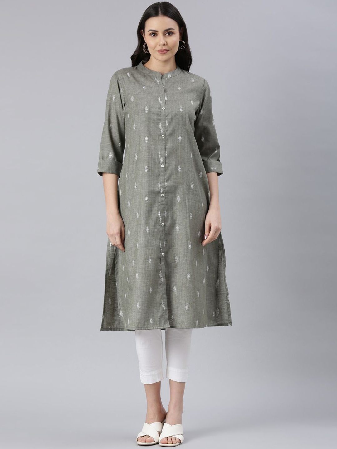 

Samhitas Geometric Woven Design Mandarin Collar A-line Pure Cotton Kurta, Grey