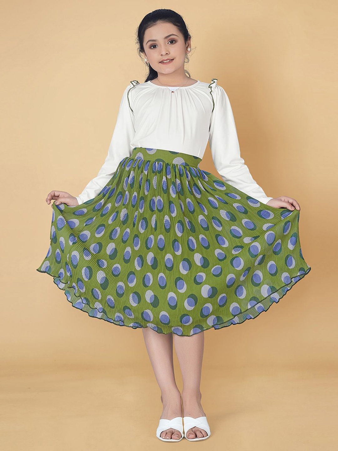 

YK Girls Round Neck Top With Skirt, Off white