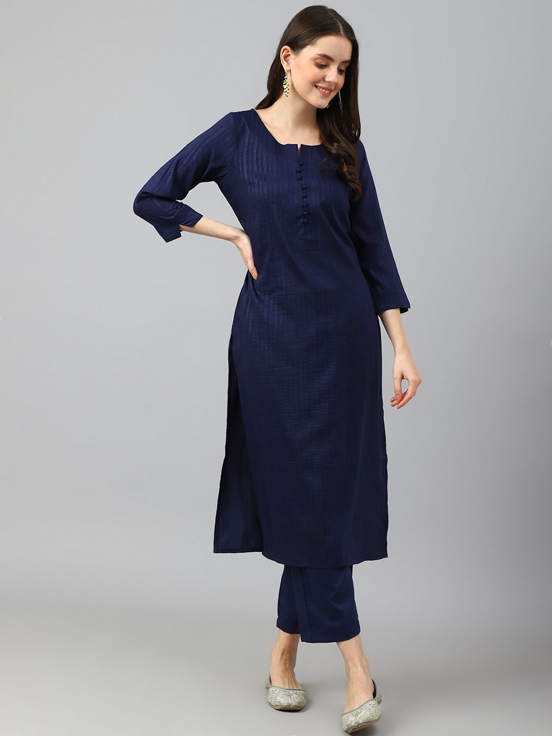 

DIVASTRI Striped Notch Neck Straight Kurta With Trousers, Navy blue