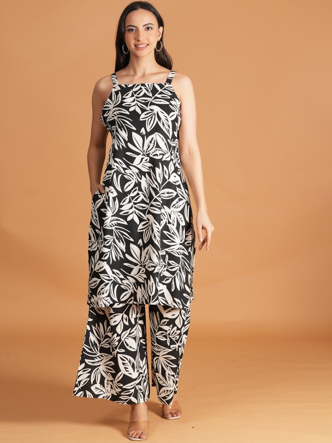 

BAESD Floral Printed Shoulder Straps Straight Kurta With Palazzos, Black