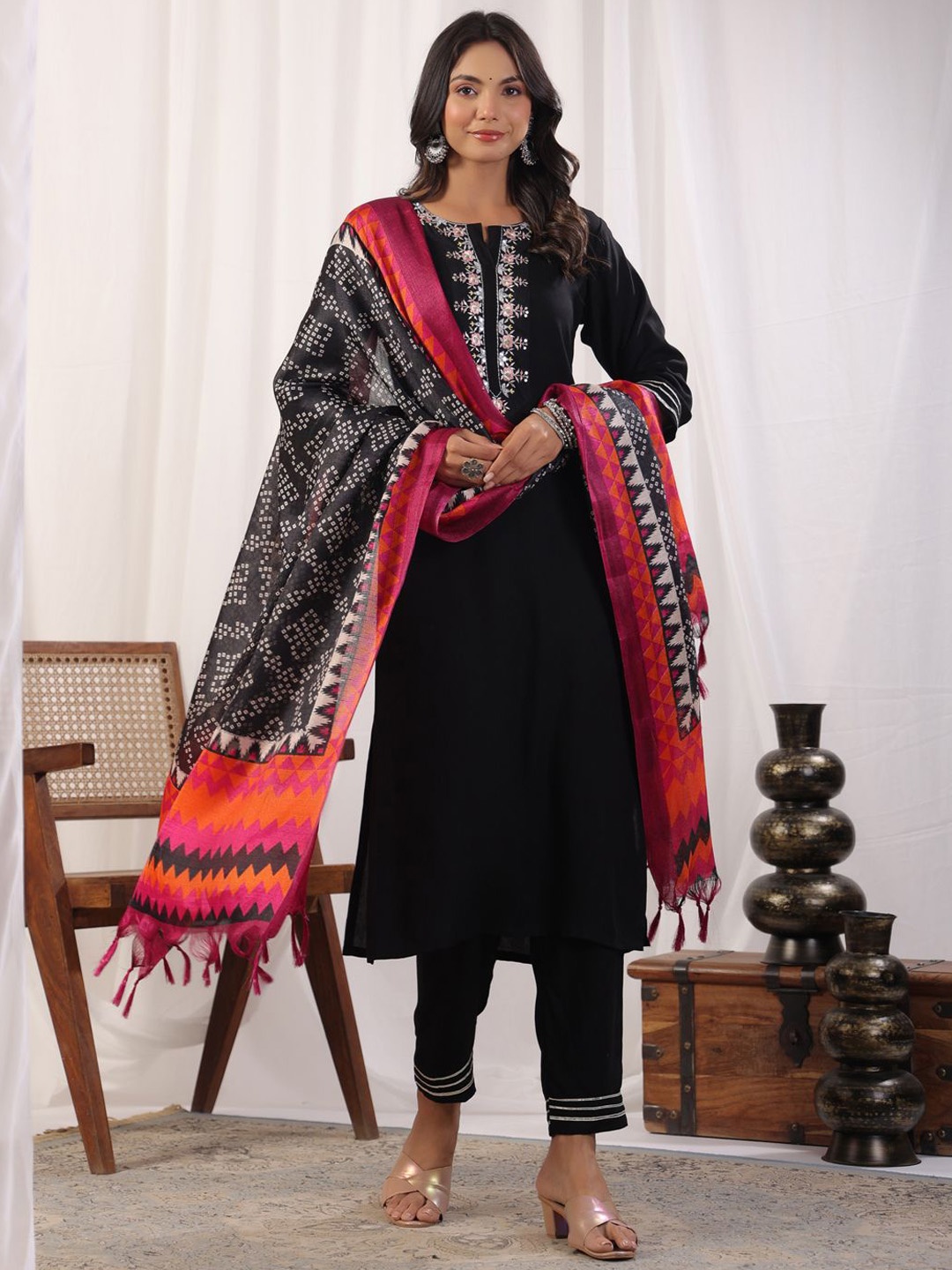 

KALINI Floral Embroidered Thread Work Notch Neck Straight Kurta With Trousers & Dupatta, Black