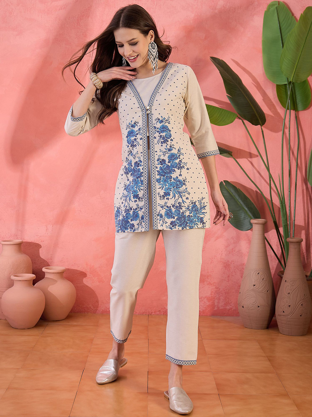 

Sangria Floral Printed Top And Trousers With Floral Printed Jacket, Off white