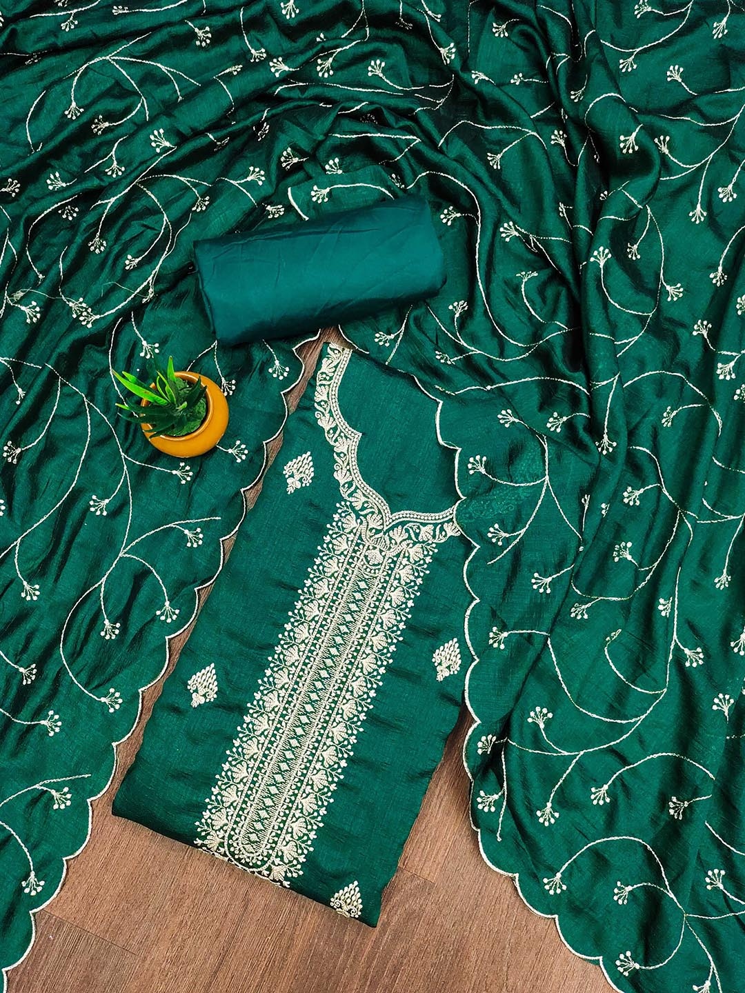 

SAINOOR Floral Embroidered Thread Work Unstitched Dress Material, Green