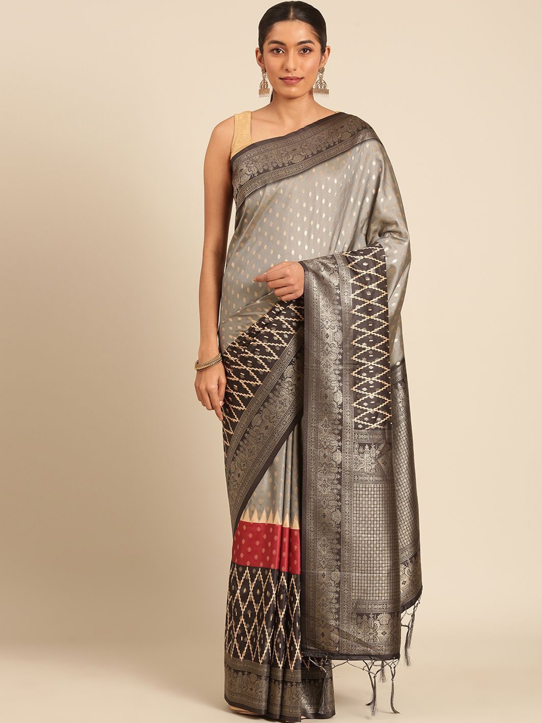 

DIVASTRI Ethnic Motifs Silk Blend Saree, Grey