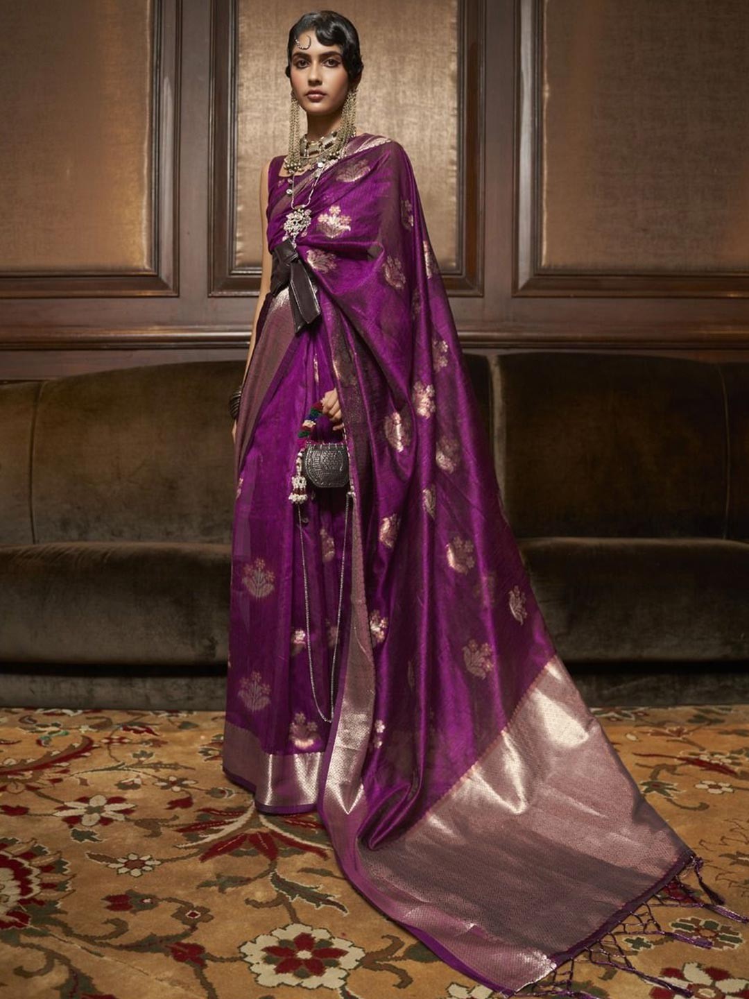 

Anouk Floral Silk Blend Saree, Purple