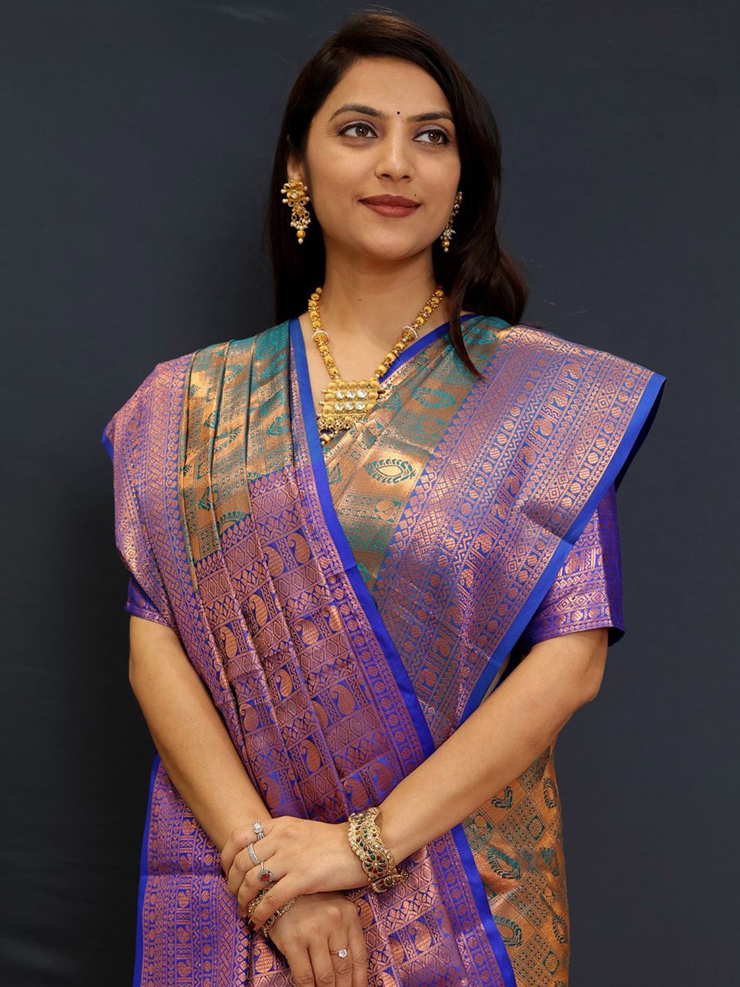 

SILKWEAR Floral Zari Kanjeevaram Saree, Teal
