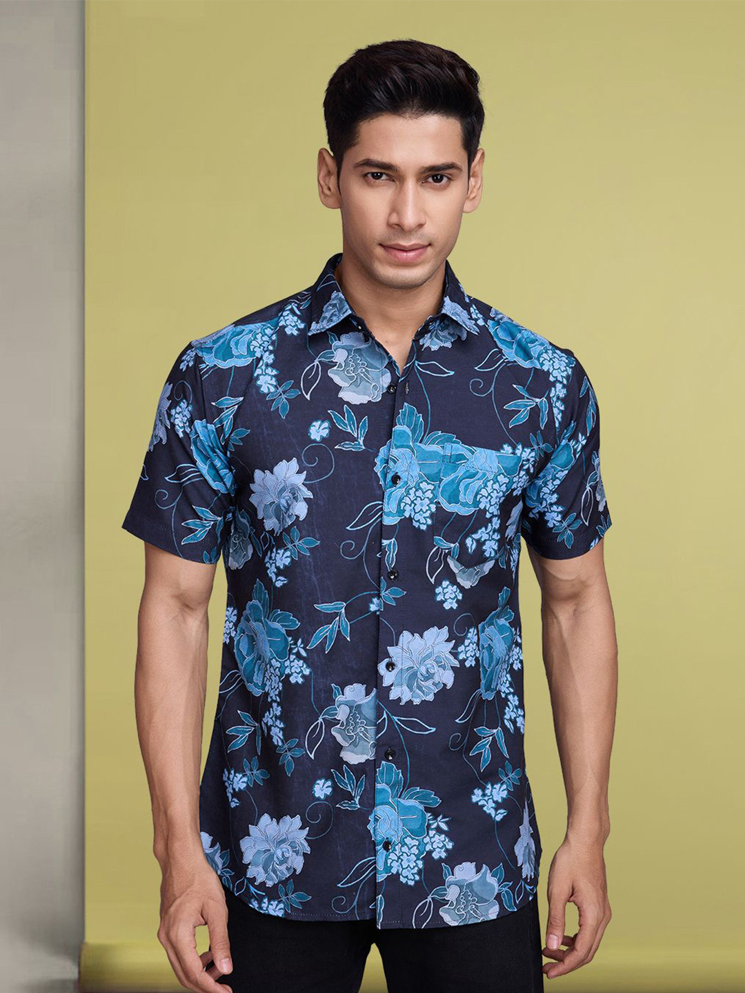 

Moda Rapido Men Standard Floral Opaque Printed Casual Shirt, Multi