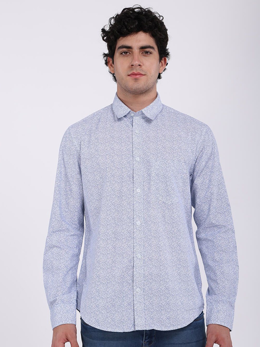 

Indian Terrain Men Classic Slim Fit Floral Opaque Printed Casual Shirt, White