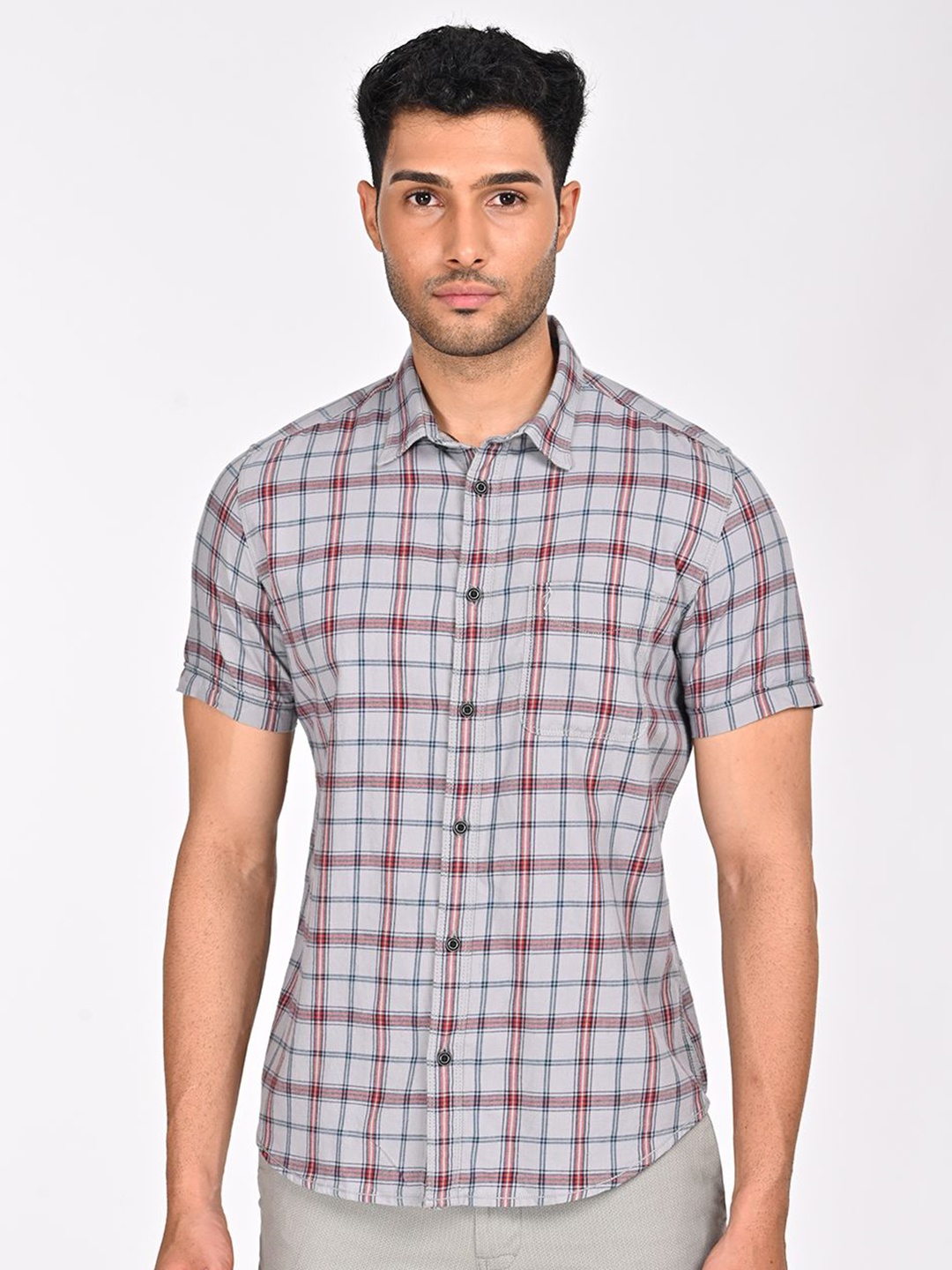 

Indian Terrain Men Classic Slim Fit Opaque Checked Casual Shirt, Black