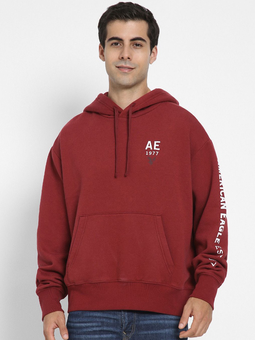 

AMERICAN EAGLE OUTFITTERS Men Printed Hooded Sweatshirt, Maroon