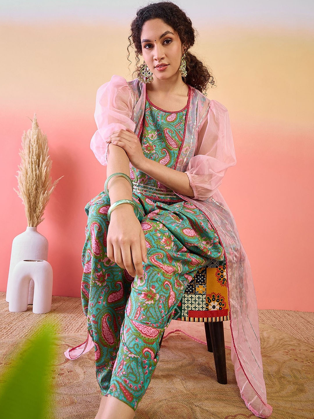 

Sangria Floral Printed Pure Cotton Top And Dhoti Pant With Jacket, Green