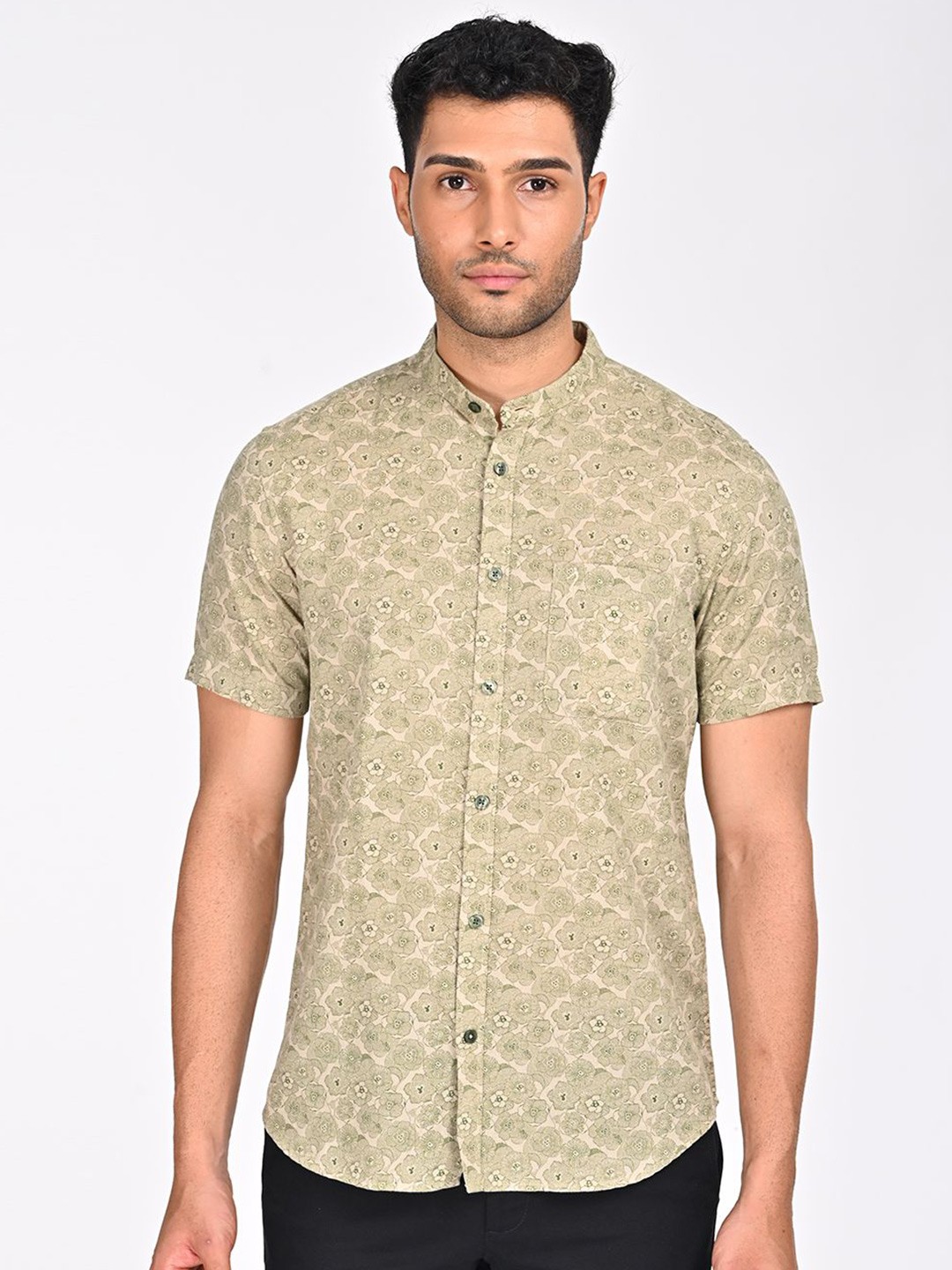 

Indian Terrain Men Classic Slim Fit Opaque Printed Casual Shirt, Green