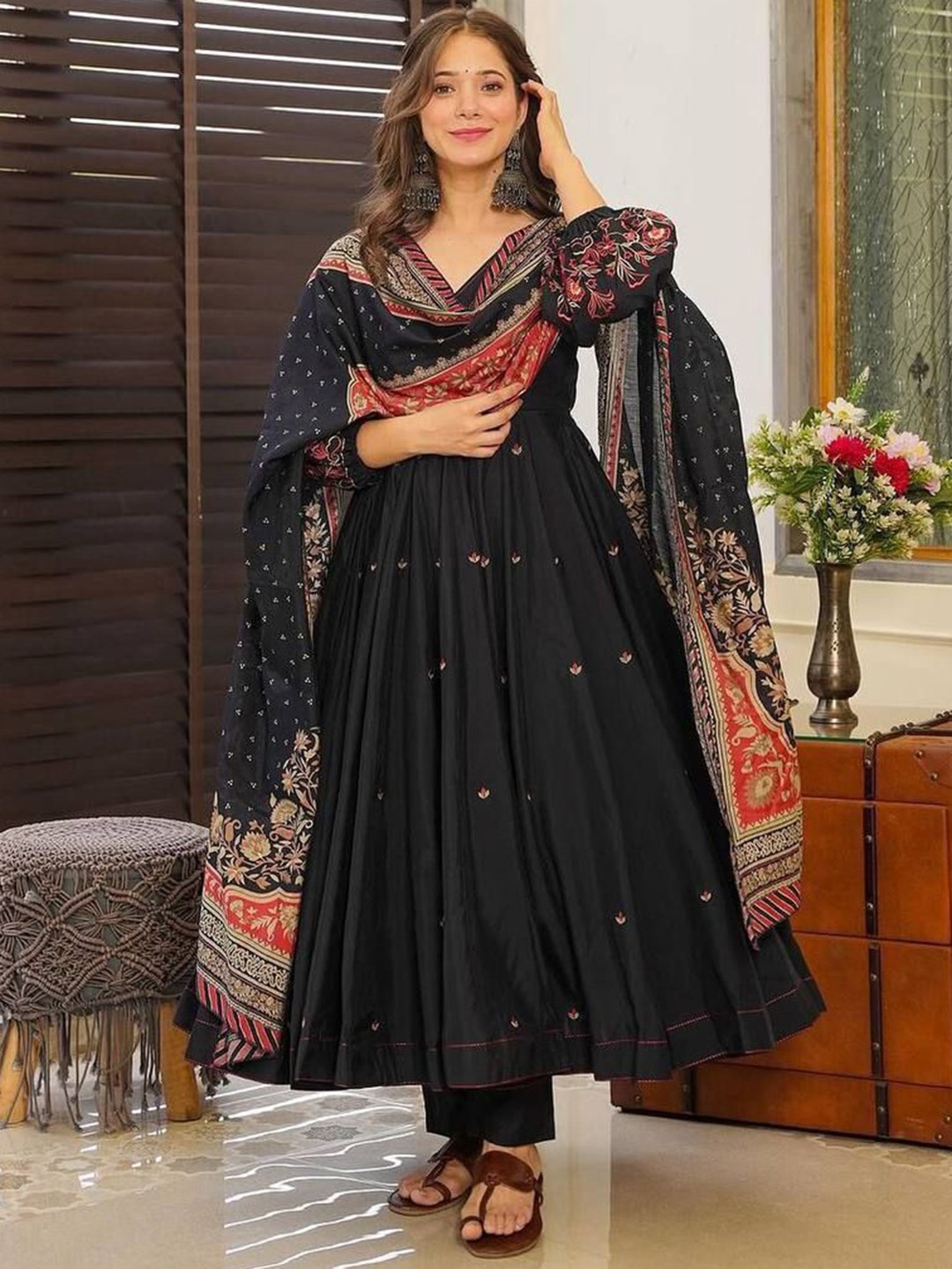 

Bought First Ethnic Motifs Embroidered V-Neck Anarkali Kurta With Trousers & Dupatta, Black