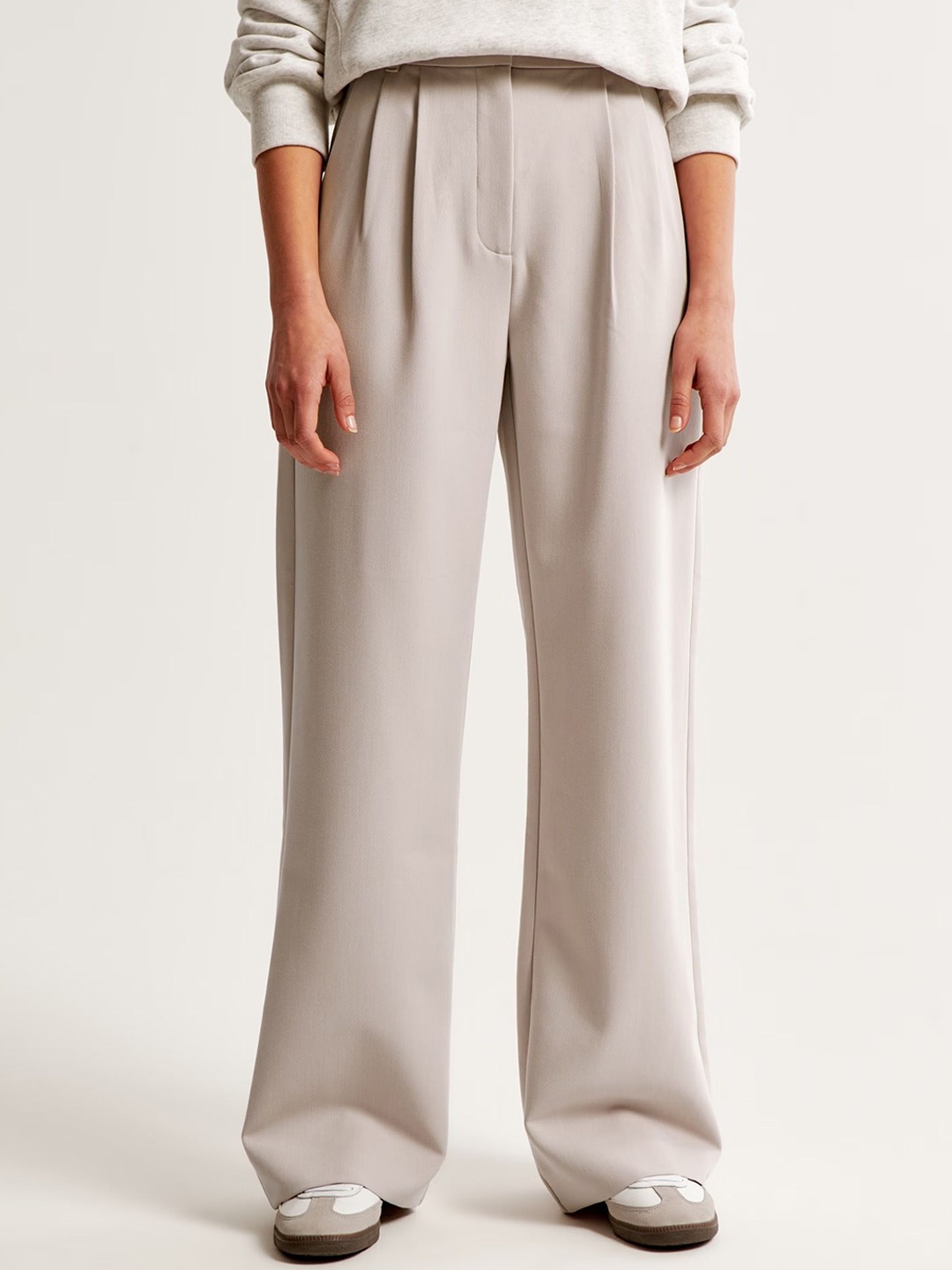 

FNOCKS Women Original Tapered Fit High-Rise Lint Free Pleated Trousers, Beige
