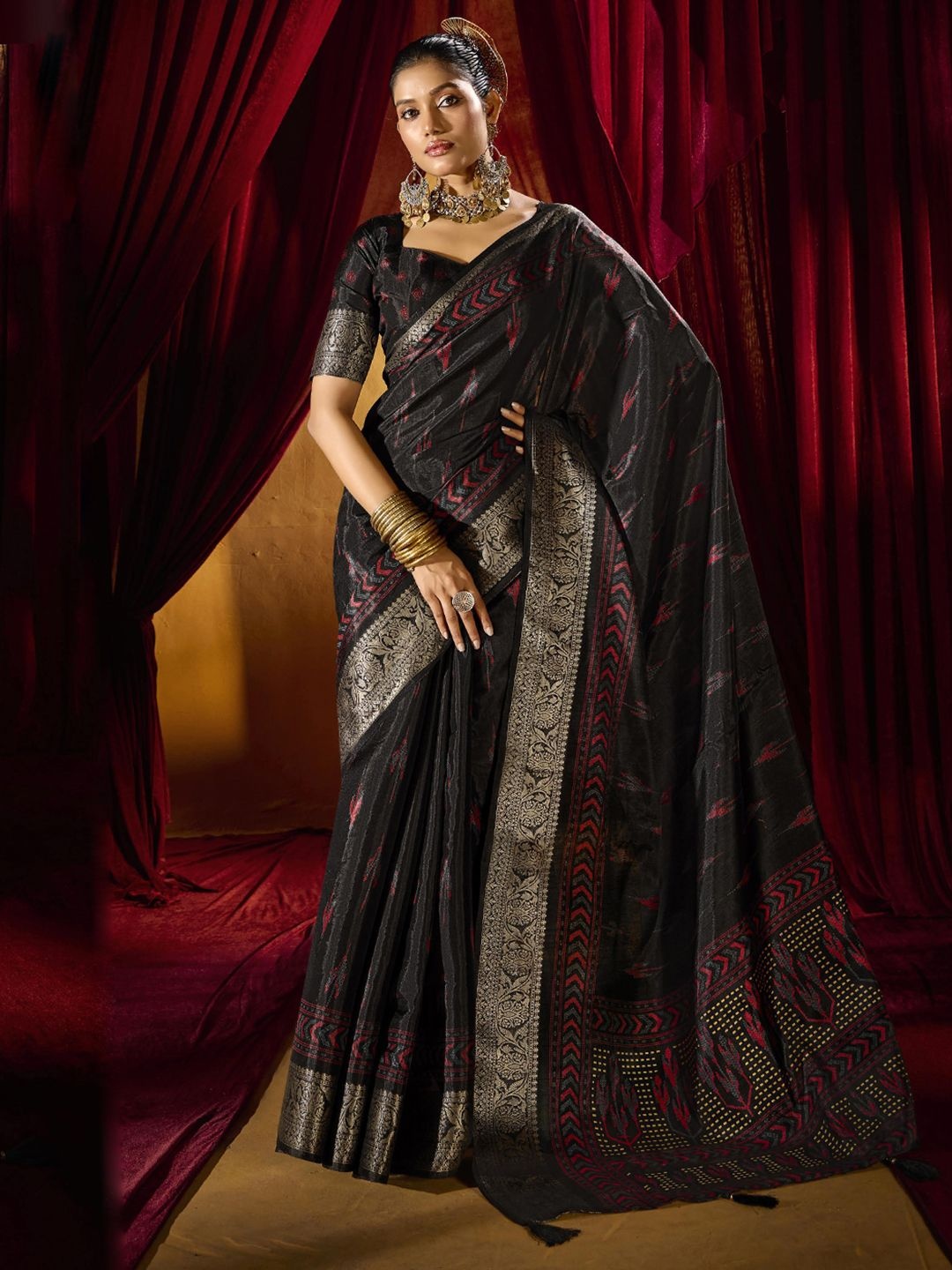 

SANSKAR Ethnic Motifs Zari Kanjeevaram Saree, Black