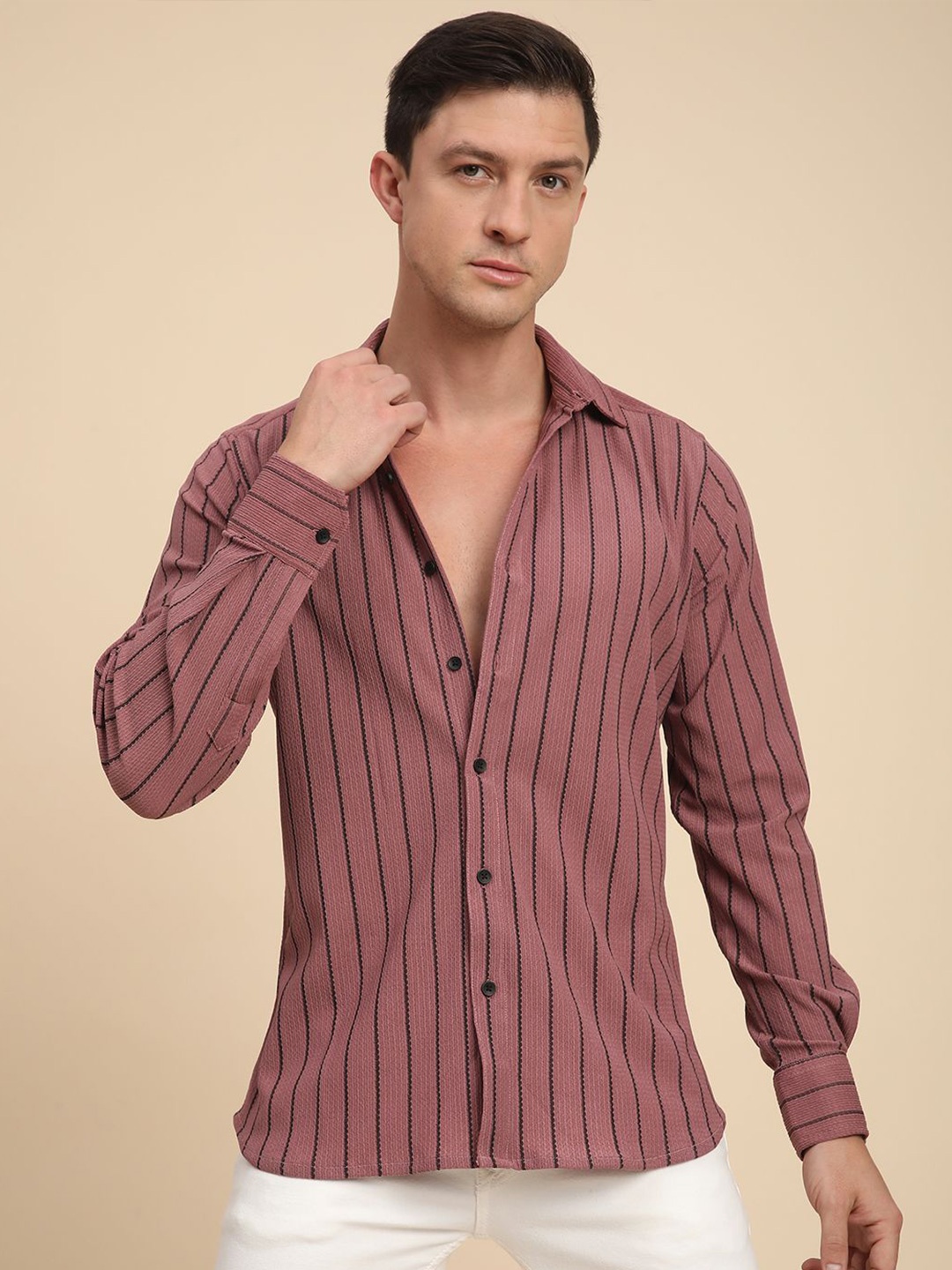 

Voroxy Men Relaxed Opaque Striped Casual Shirt, Peach