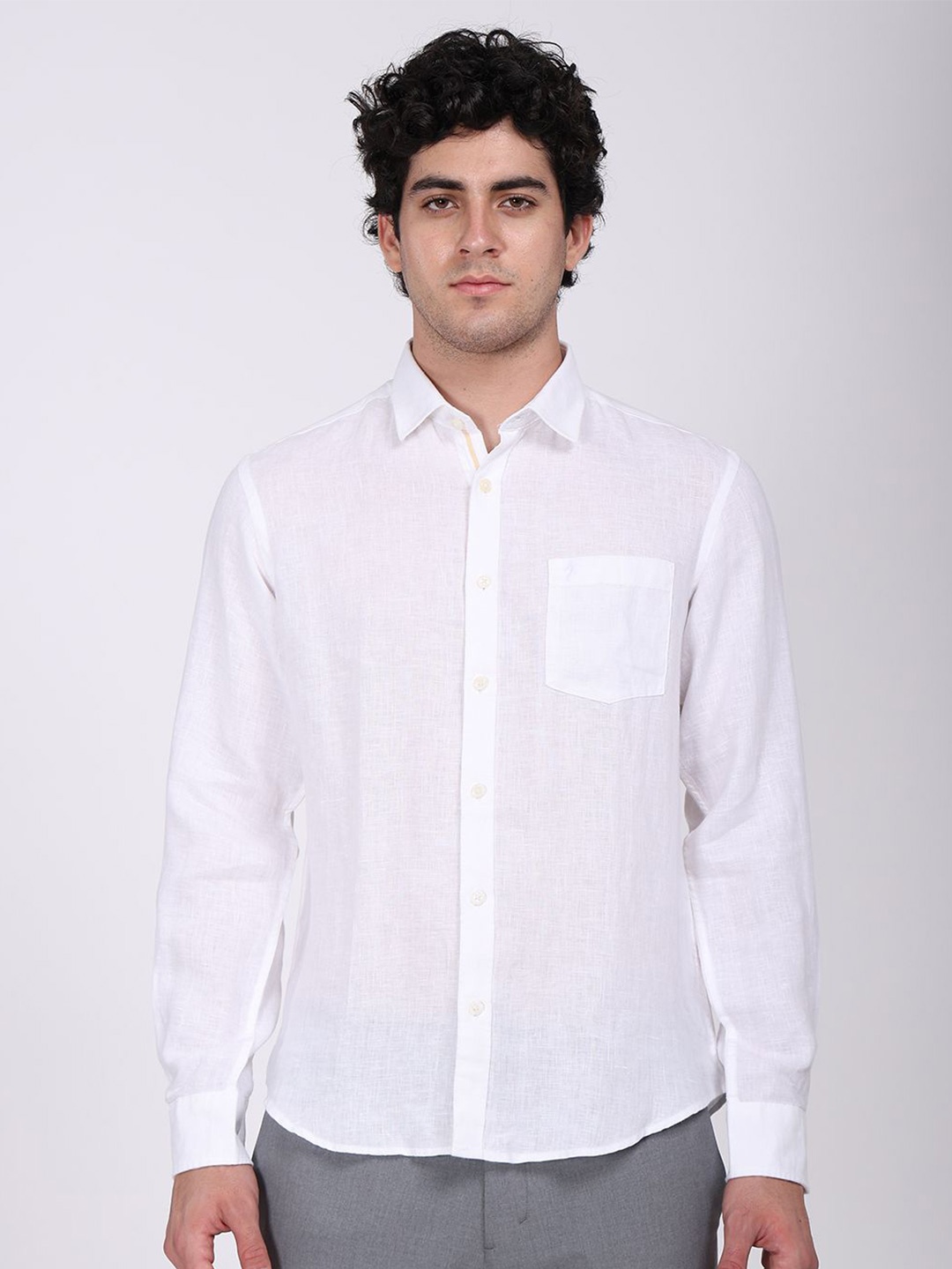 

Indian Terrain Men Classic Slim Fit Opaque Casual Shirt, White