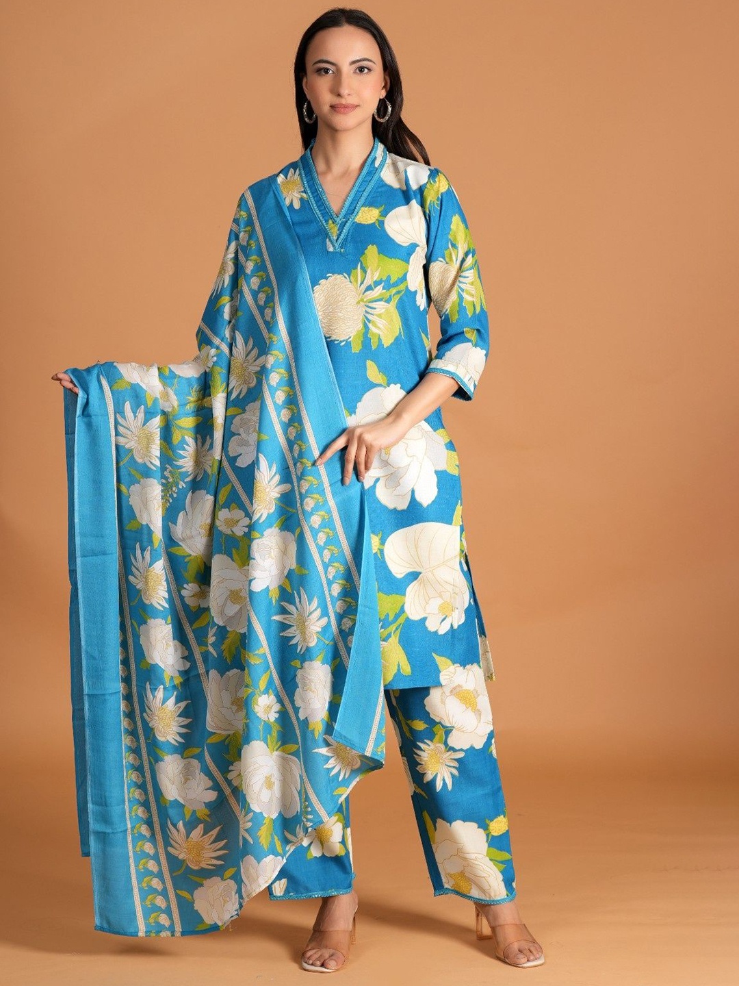 

BAESD Floral Printed V-Neck Straight Kurta With Trouser And Dupatta, Blue