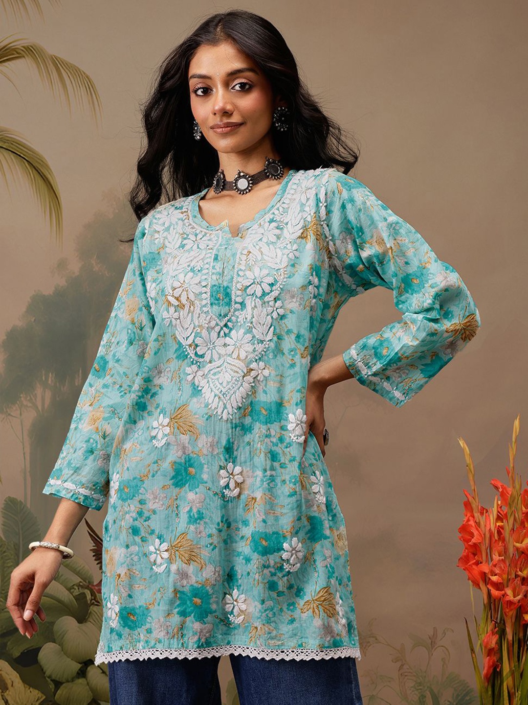 

ADA Women Floral Embroidered Thread Work Kurti, Blue
