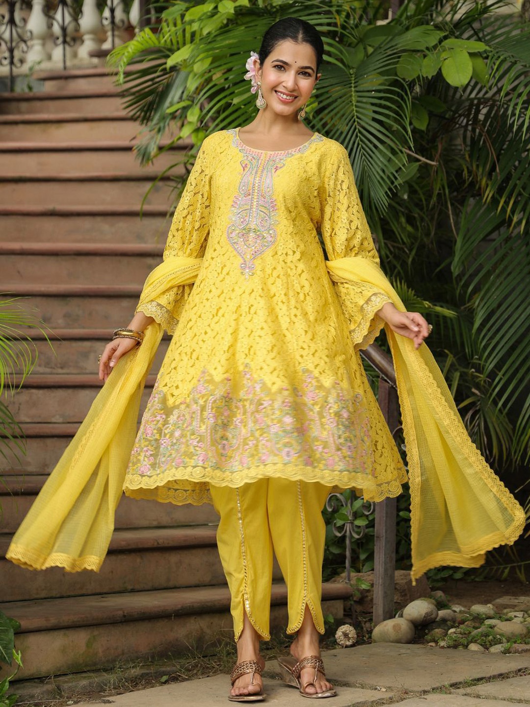 

Zolo Label Ethnic Motifs Embroidered Kurta with Trousers & Dupatta, Mustard
