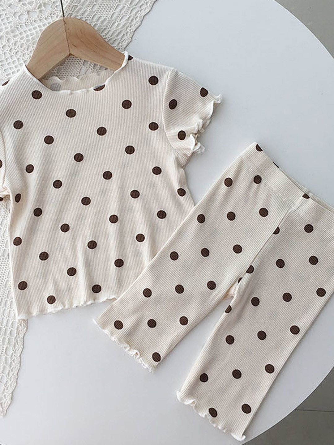 

LULU & SKY Girls Printed Night suit, Beige